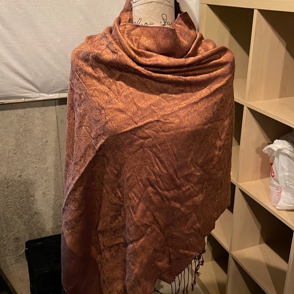 Like new wrap. - Picture 1 of 3